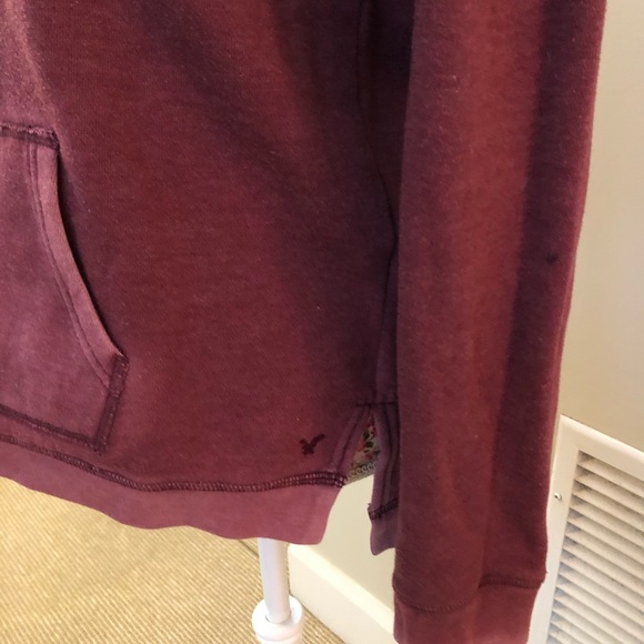 American Eagle Sweatshirt Top - Picture 2 of 4